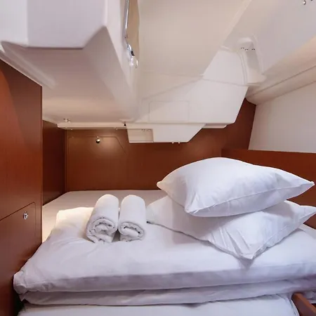 Beneteau Oceanis 38.1.- Anima Maris I Botel