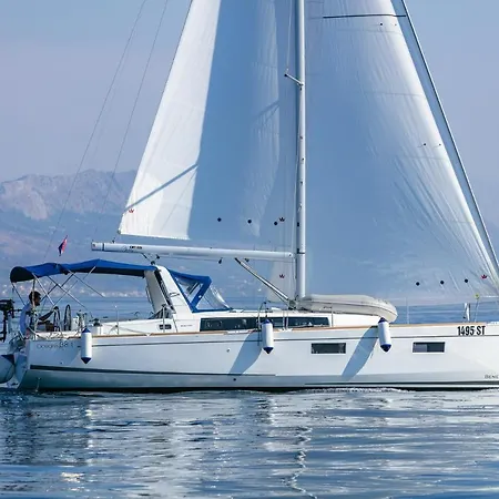 Beneteau Oceanis 38.1.- Anima Maris I سبليت